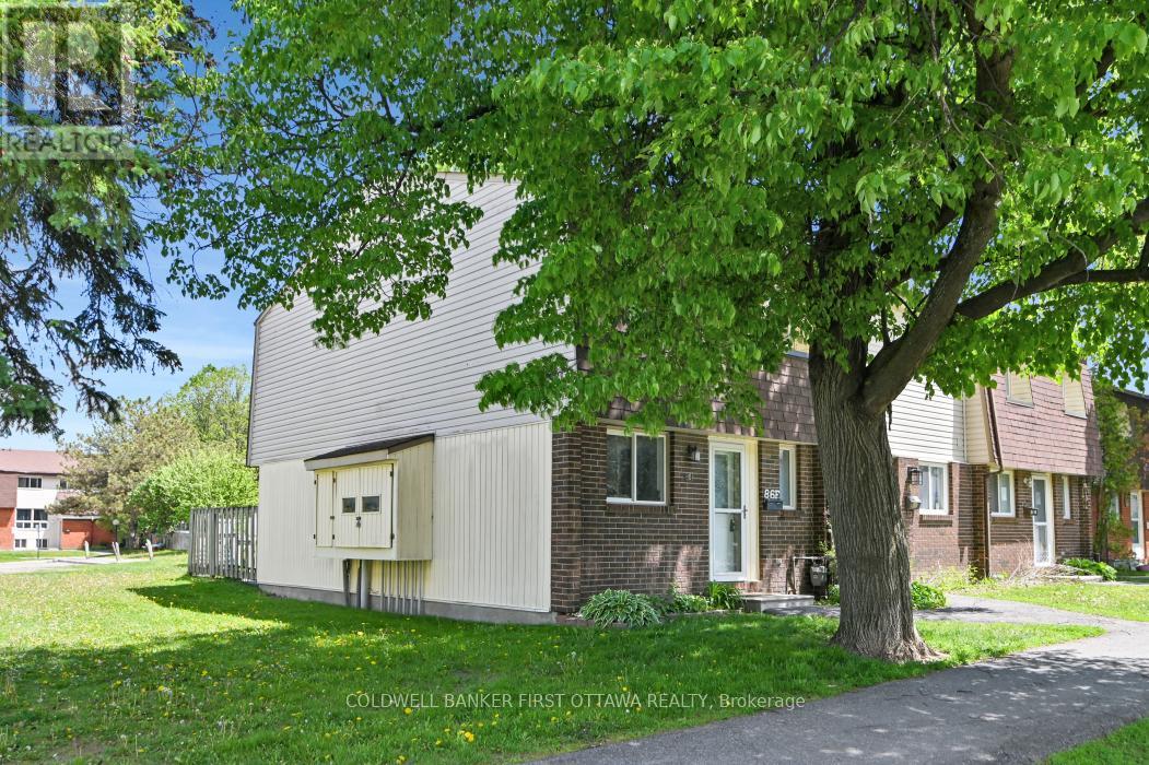 86f Seyton Drive, Ottawa, Ontario  K2H 8W5 - Photo 3 - X13223938