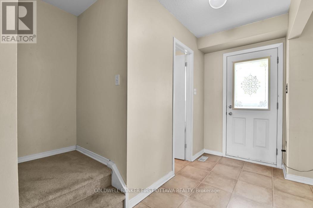 86f Seyton Drive, Ottawa, Ontario  K2H 8W5 - Photo 5 - X13223938