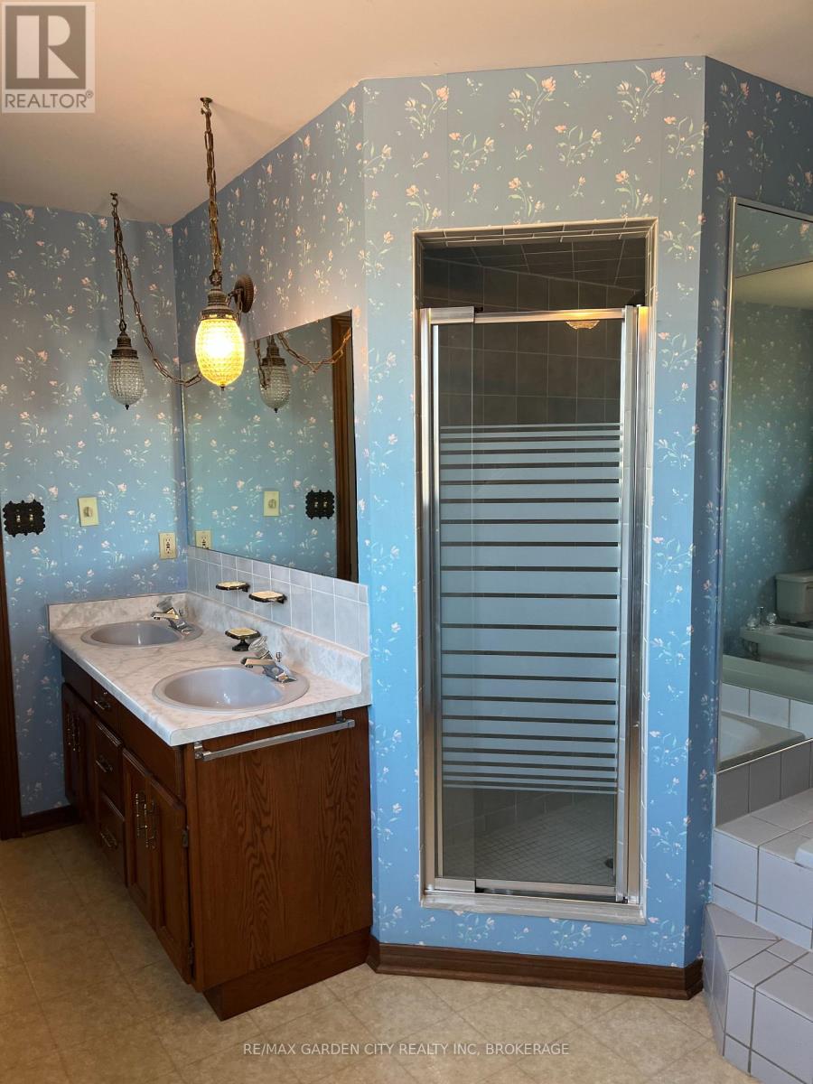 86 Sawmill Road, St. Catharines, Ontario  L2S 3K5 - Photo 16 - X13223828