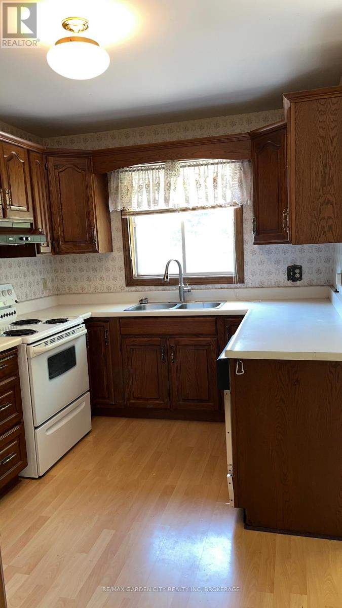 86 Sawmill Road, St. Catharines, Ontario  L2S 3K5 - Photo 5 - X13223828