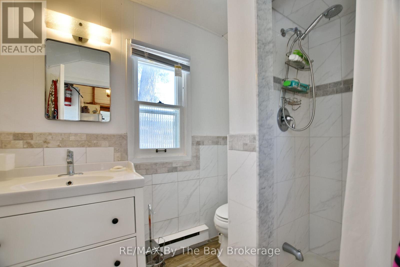 33 17th Street N, Wasaga Beach, Ontario L9Z 2J1 - Photo 15 - S13223860