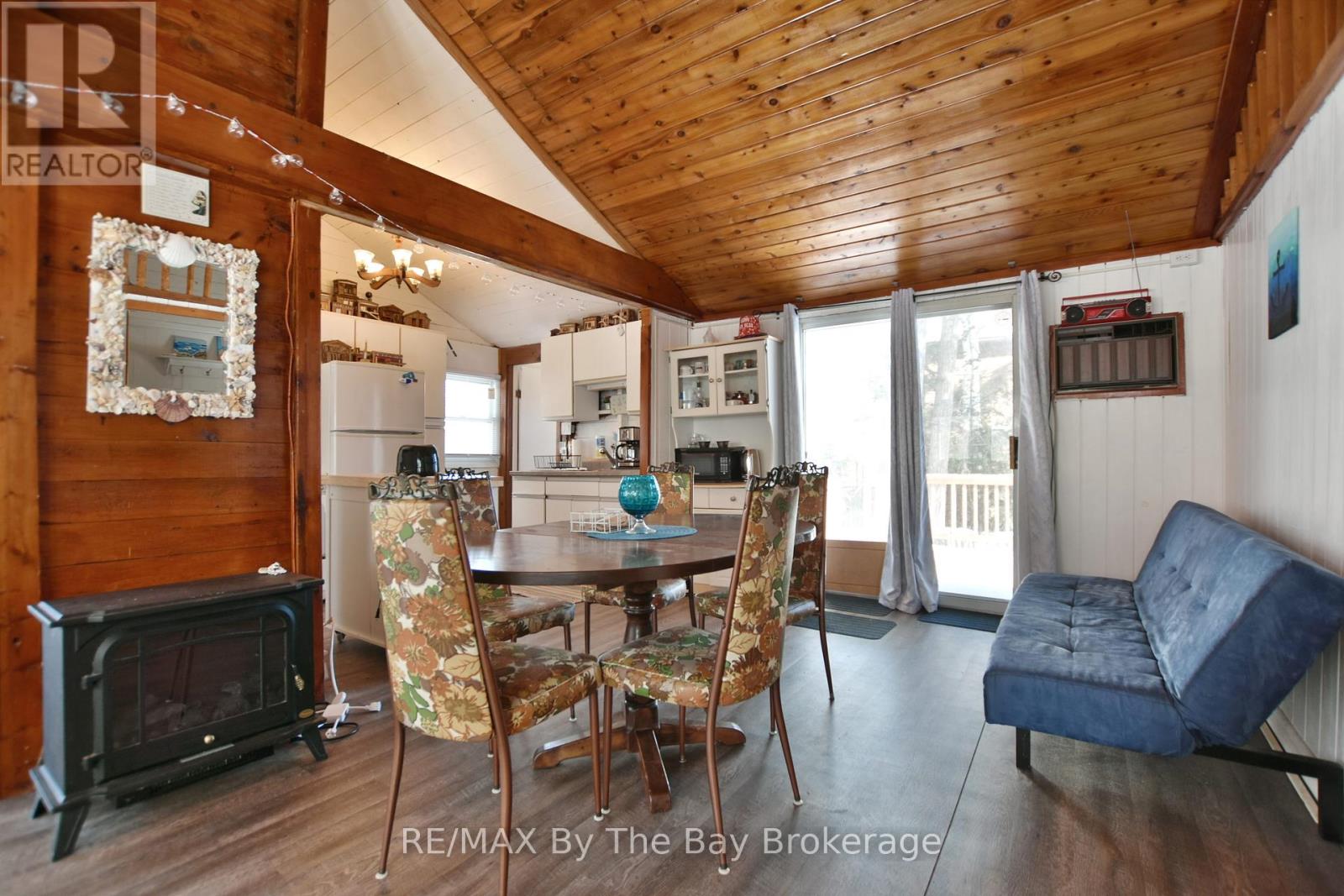 33 17th Street N, Wasaga Beach, Ontario L9Z 2J1 - Photo 3 - S13223860