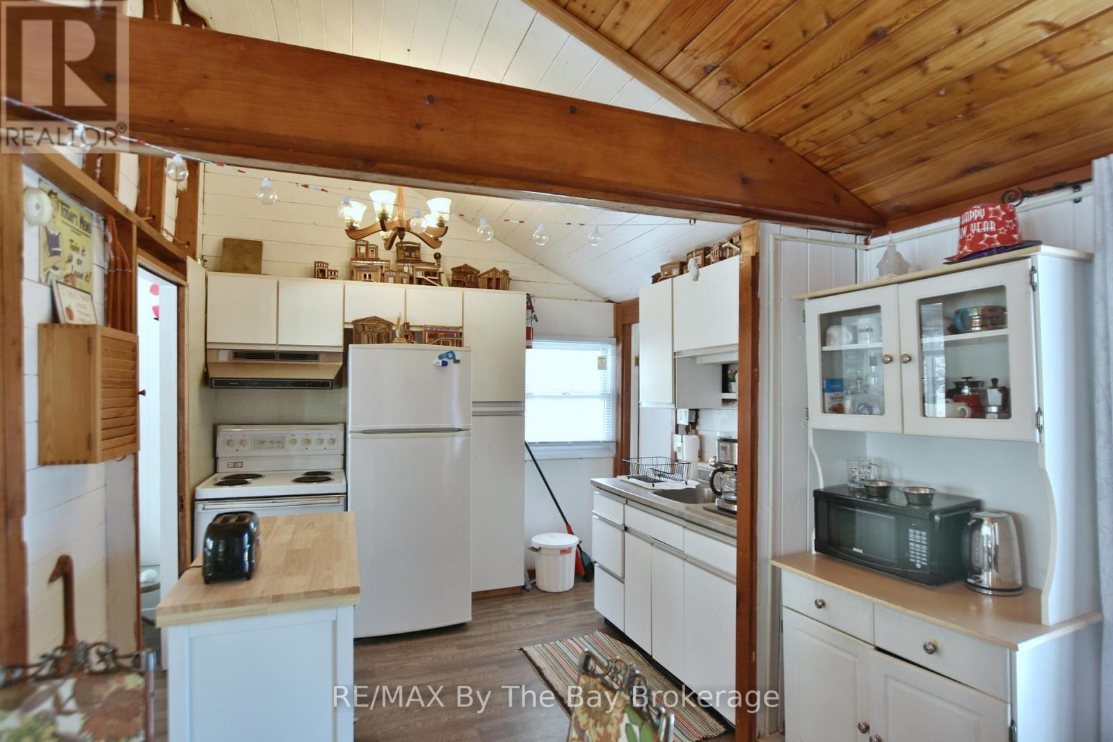 33 17th Street N, Wasaga Beach, Ontario L9Z 2J1 - Photo 7 - S13223860