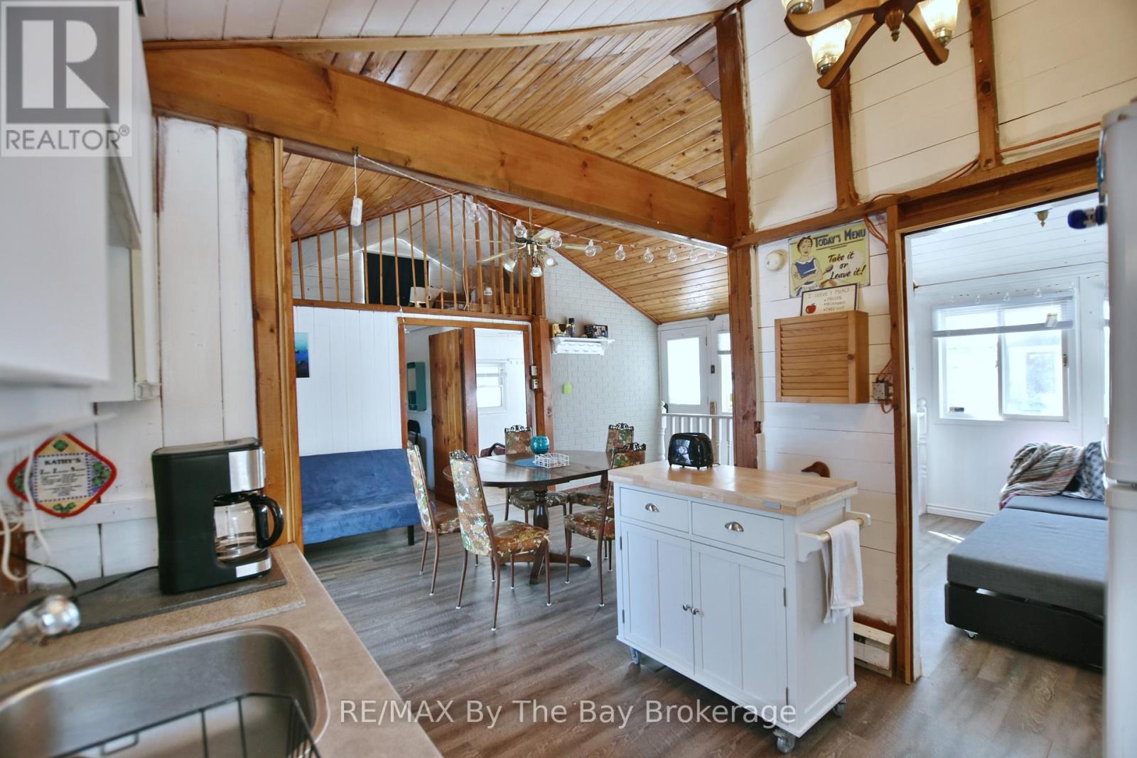 33 17th Street N, Wasaga Beach, Ontario L9Z 2J1 - Photo 8 - S13223860