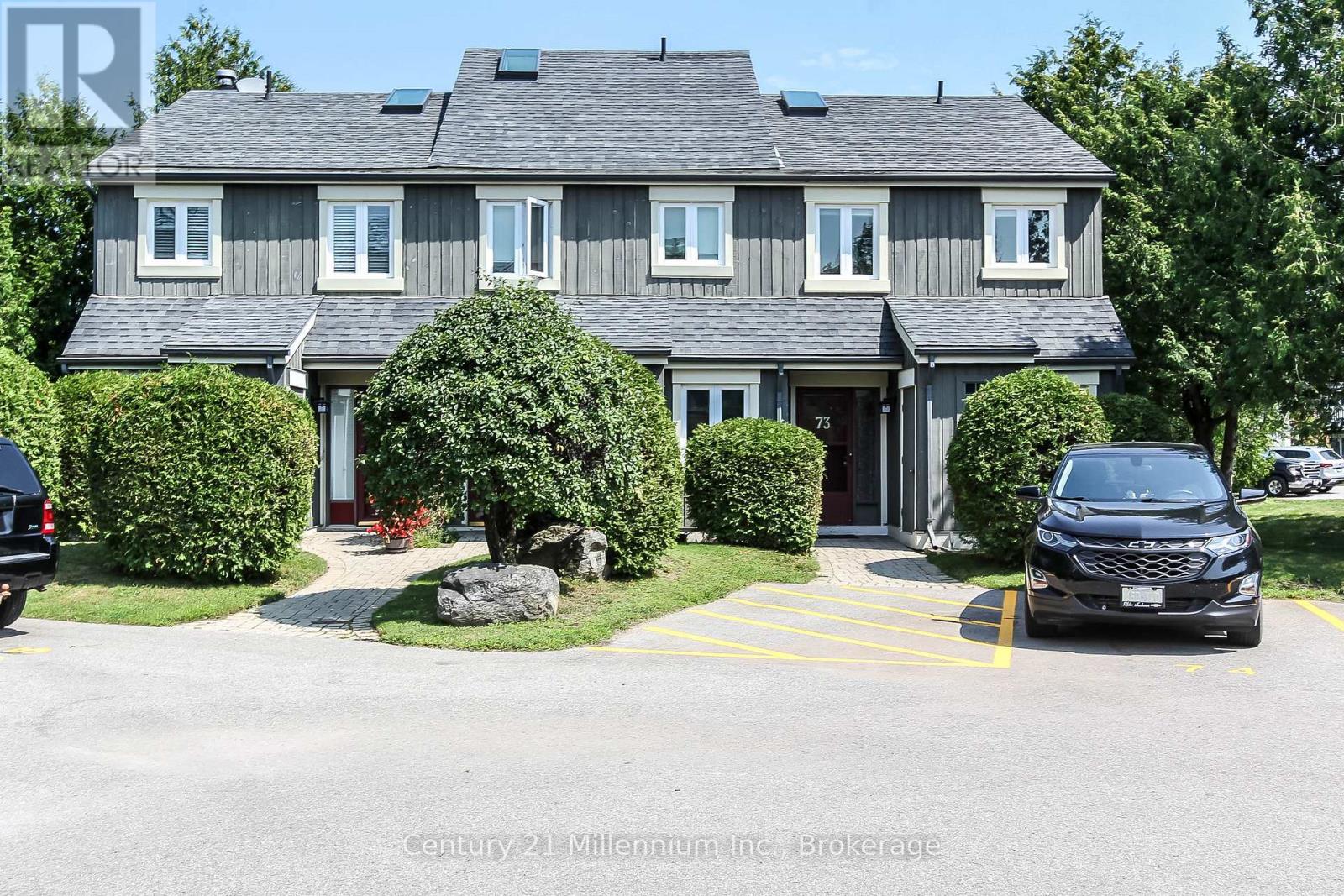 73 - 149 Fairway Crescent, Collingwood, Ontario L9Y 5B4 - Photo 1 - S13223868