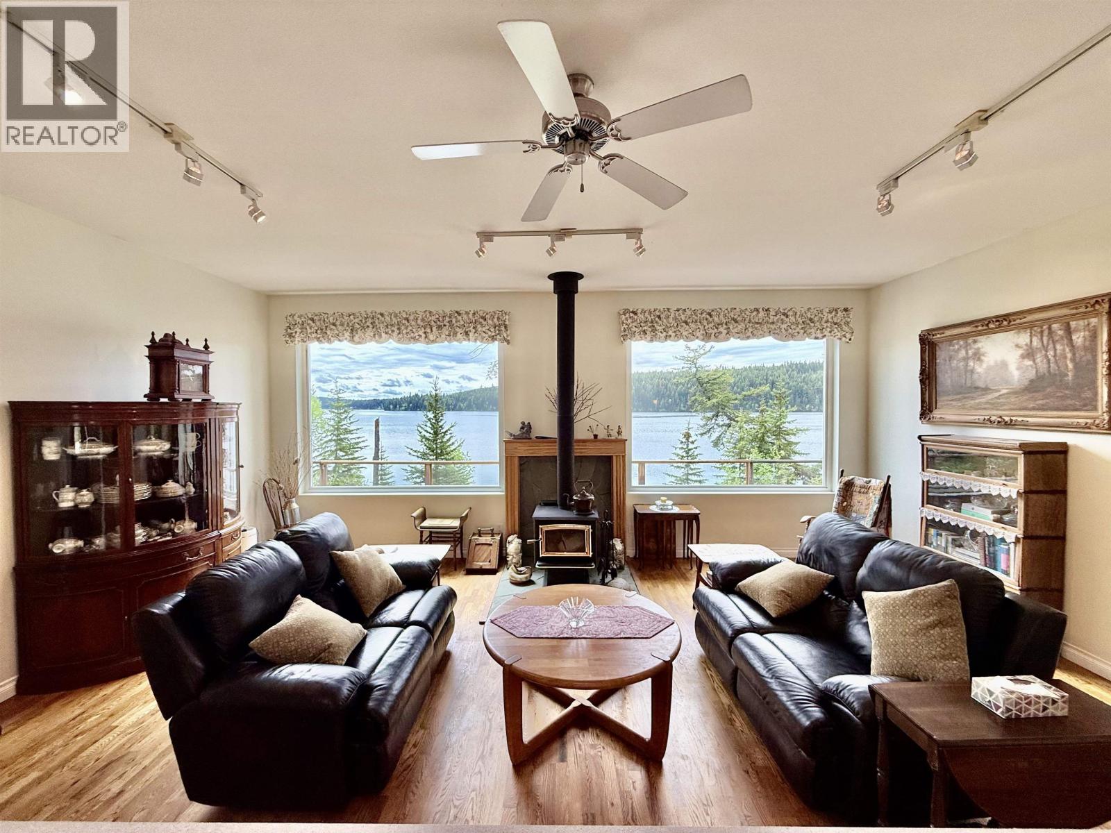5798 Timothy Lake Road, Lac La Hache, British Columbia  V0K 1T0 - Photo 11 - R3130005