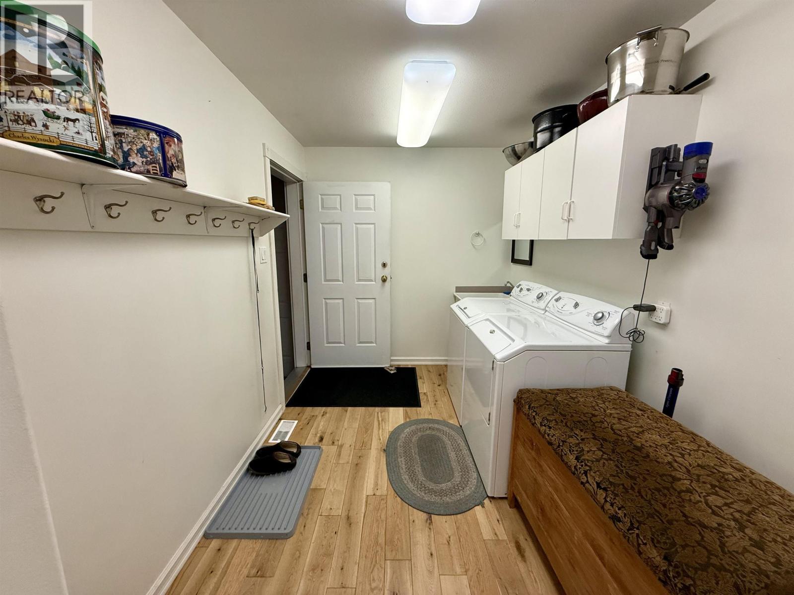 5798 Timothy Lake Road, Lac La Hache, British Columbia  V0K 1T0 - Photo 20 - R3130005