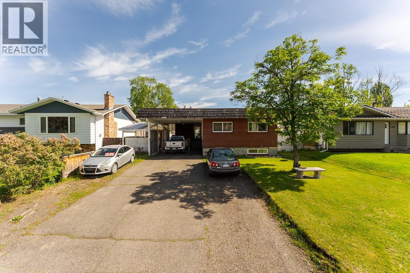 1086 Limestone Crescent, Prince George, British Columbia  V2M 4Z2 - Photo 1 - R3130230