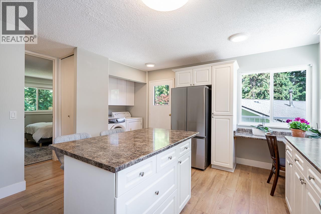 2602 Hawser Avenue, Coquitlam, British Columbia  V3C 4E1 - Photo 11 - R3130275