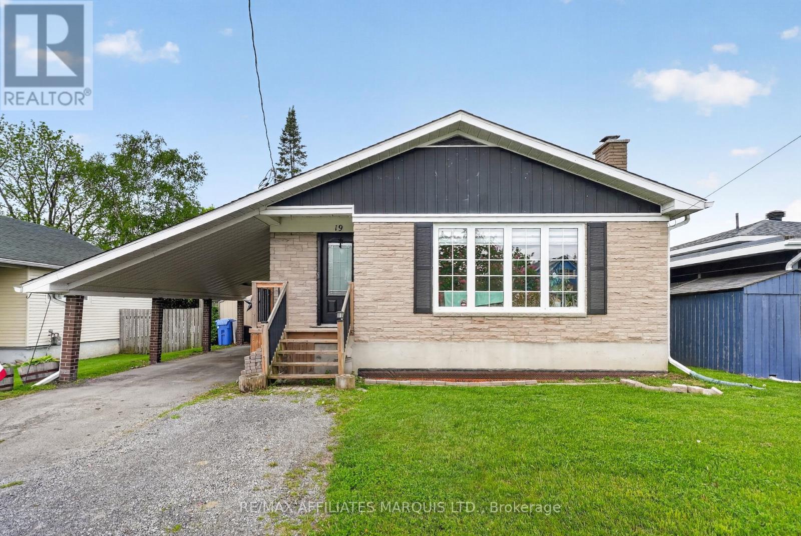 19 DUNBAR AVENUE, Cornwall, Ontario