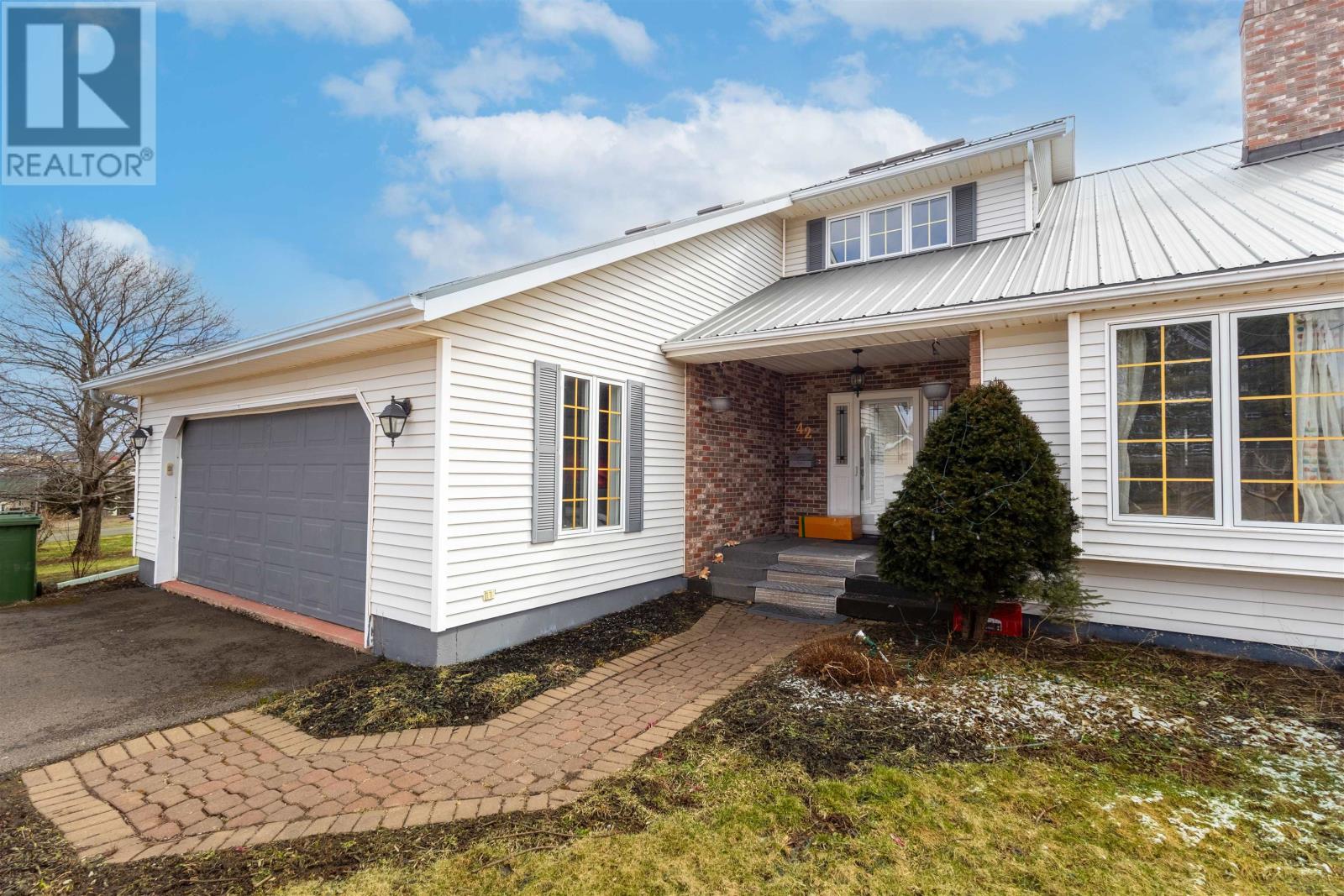 42 Cortland Street Street, Charlottetown, Prince Edward Island  C1E 1K9 - Photo 4 - 202612860