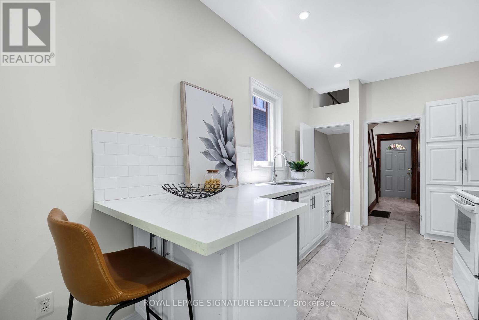 90 Roselawn Avenue, Toronto, Ontario M4R 1E6 - Photo 9 - C13223660