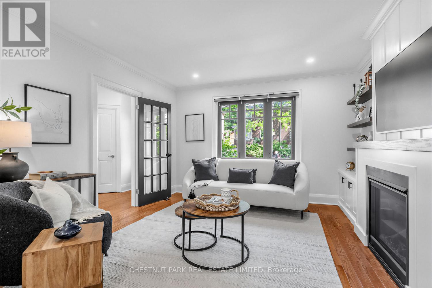 29 Elvina Gardens, Toronto, Ontario  M4P 1X7 - Photo 4 - C13223674