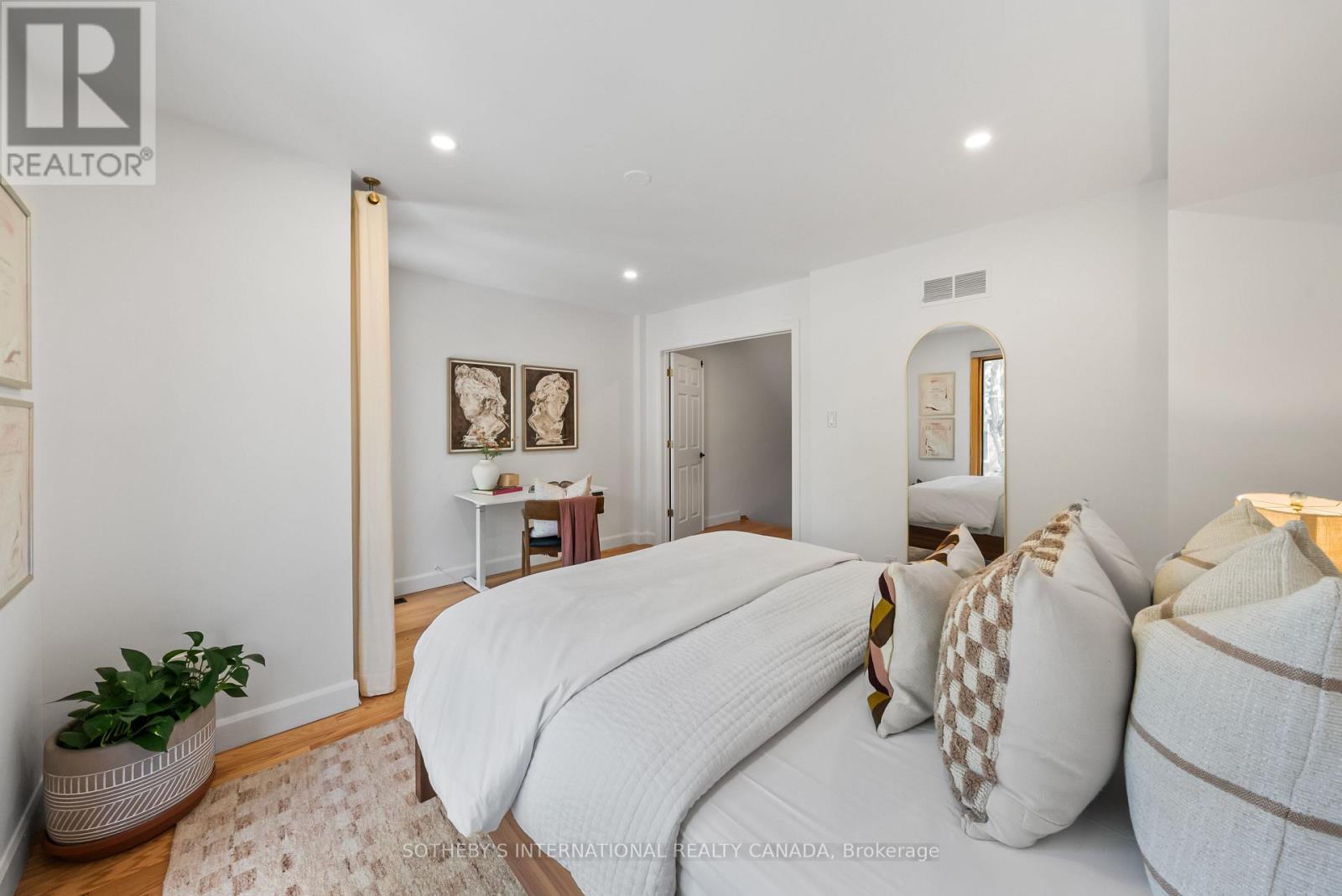 111a Alcorn Avenue, Toronto, Ontario  M4V 1E5 - Photo 20 - C13223710