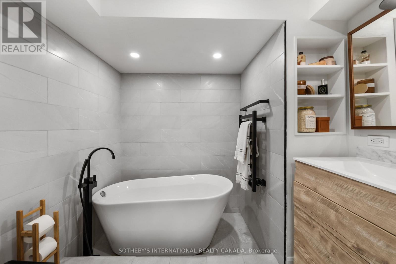 111a Alcorn Avenue, Toronto, Ontario  M4V 1E5 - Photo 27 - C13223710