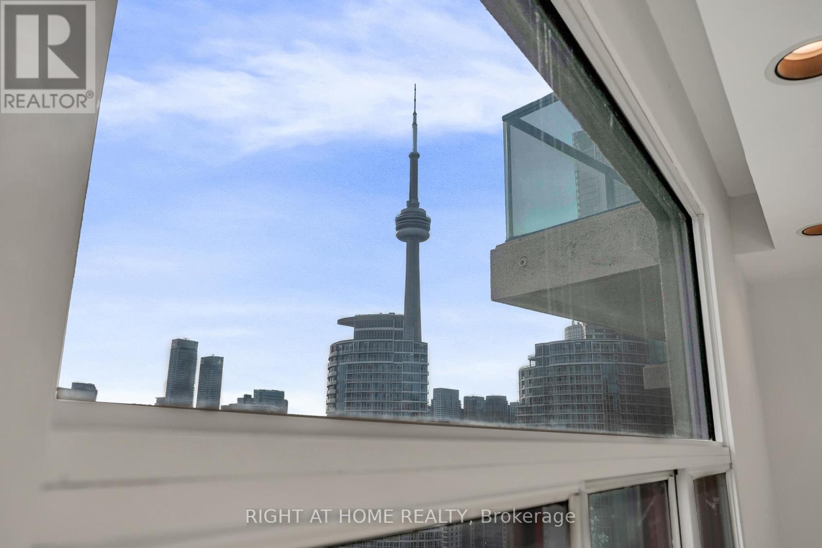 3008 - 99 Harbour Square, Toronto, Ontario  M5J 2H2 - Photo 30 - C13223720