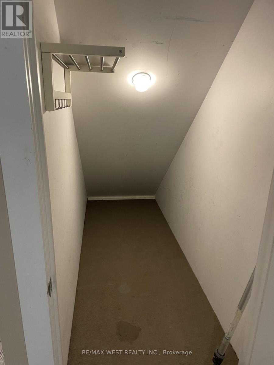 Main - 111 Lippincott Street, Toronto, Ontario  M5S 2P2 - Photo 13 - C13223798