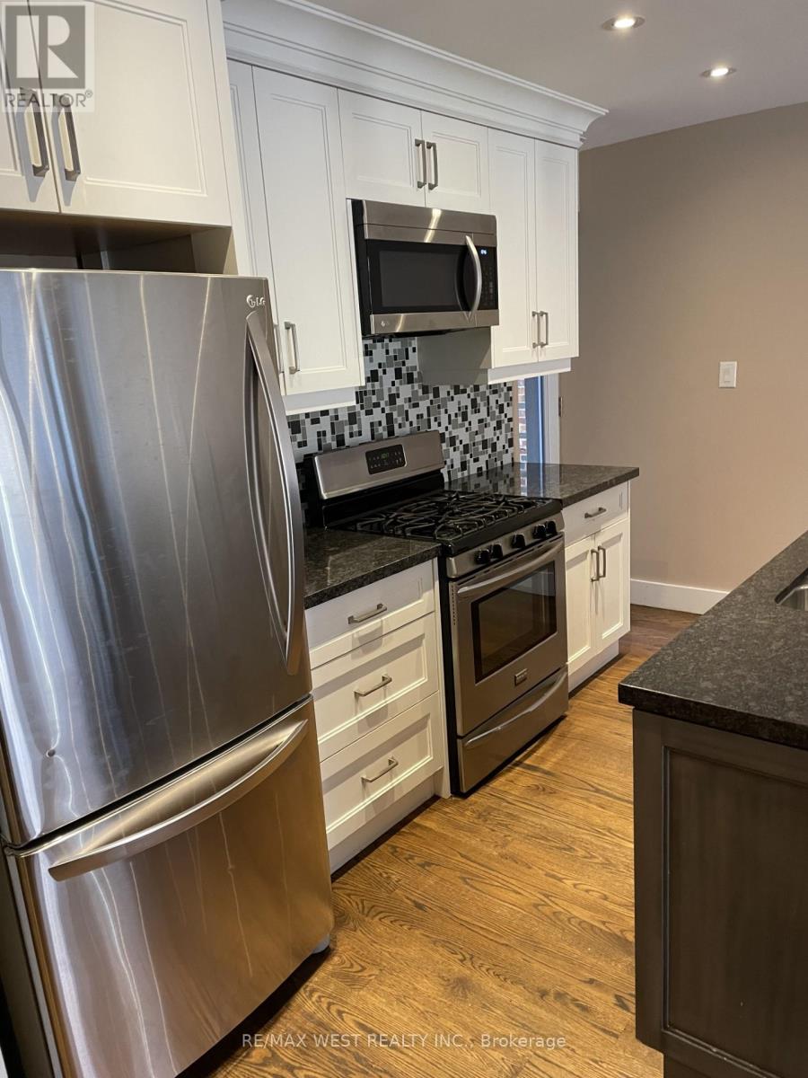 Main - 111 Lippincott Street, Toronto, Ontario  M5S 2P2 - Photo 7 - C13223798