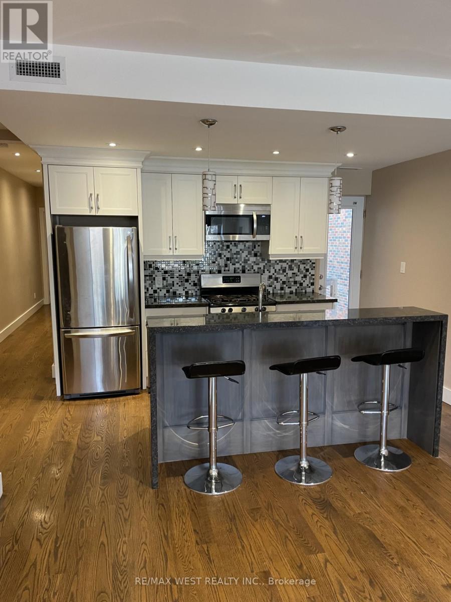 Main - 111 Lippincott Street, Toronto, Ontario  M5S 2P2 - Photo 8 - C13223798