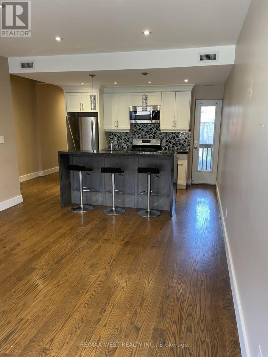 Main - 111 Lippincott Street, Toronto, Ontario  M5S 2P2 - Photo 9 - C13223798
