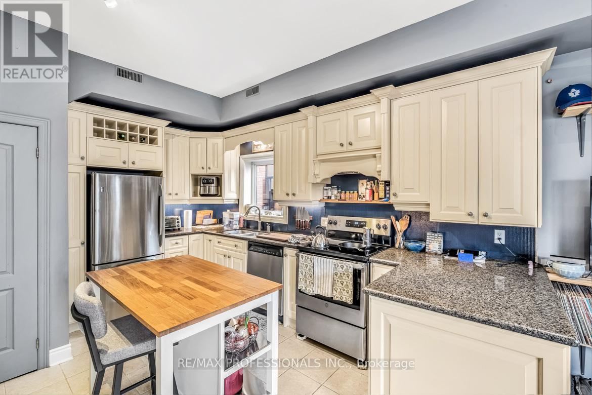 213 Major Street, Toronto, Ontario  M5S 2L4 - Photo 17 - C13223804