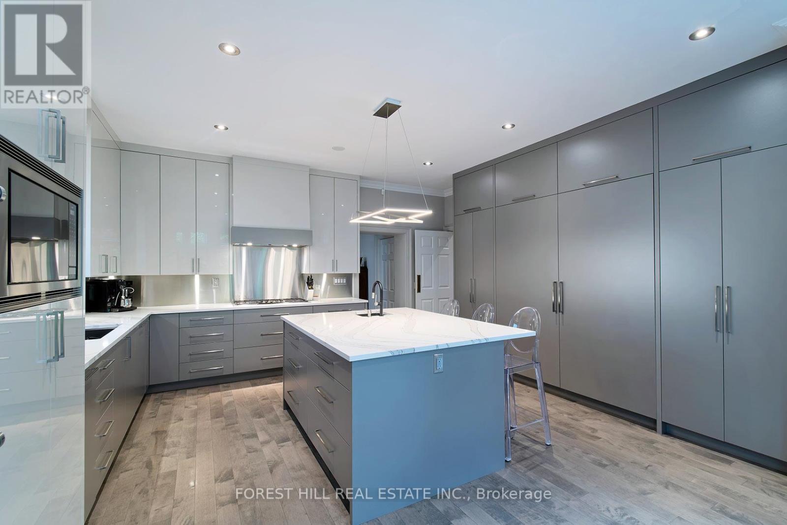 12 Shorncliffe Avenue, Toronto, Ontario  M4V 1T1 - Photo 12 - C13223826