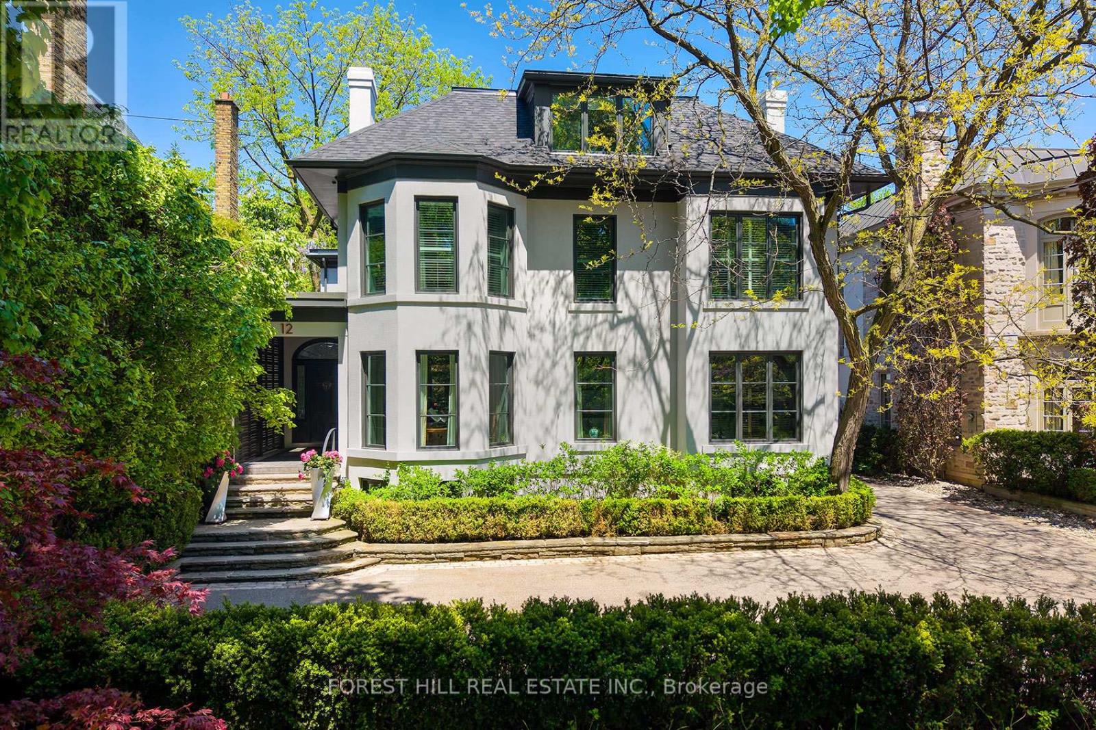12 Shorncliffe Avenue, Toronto, Ontario  M4V 1T1 - Photo 3 - C13223826