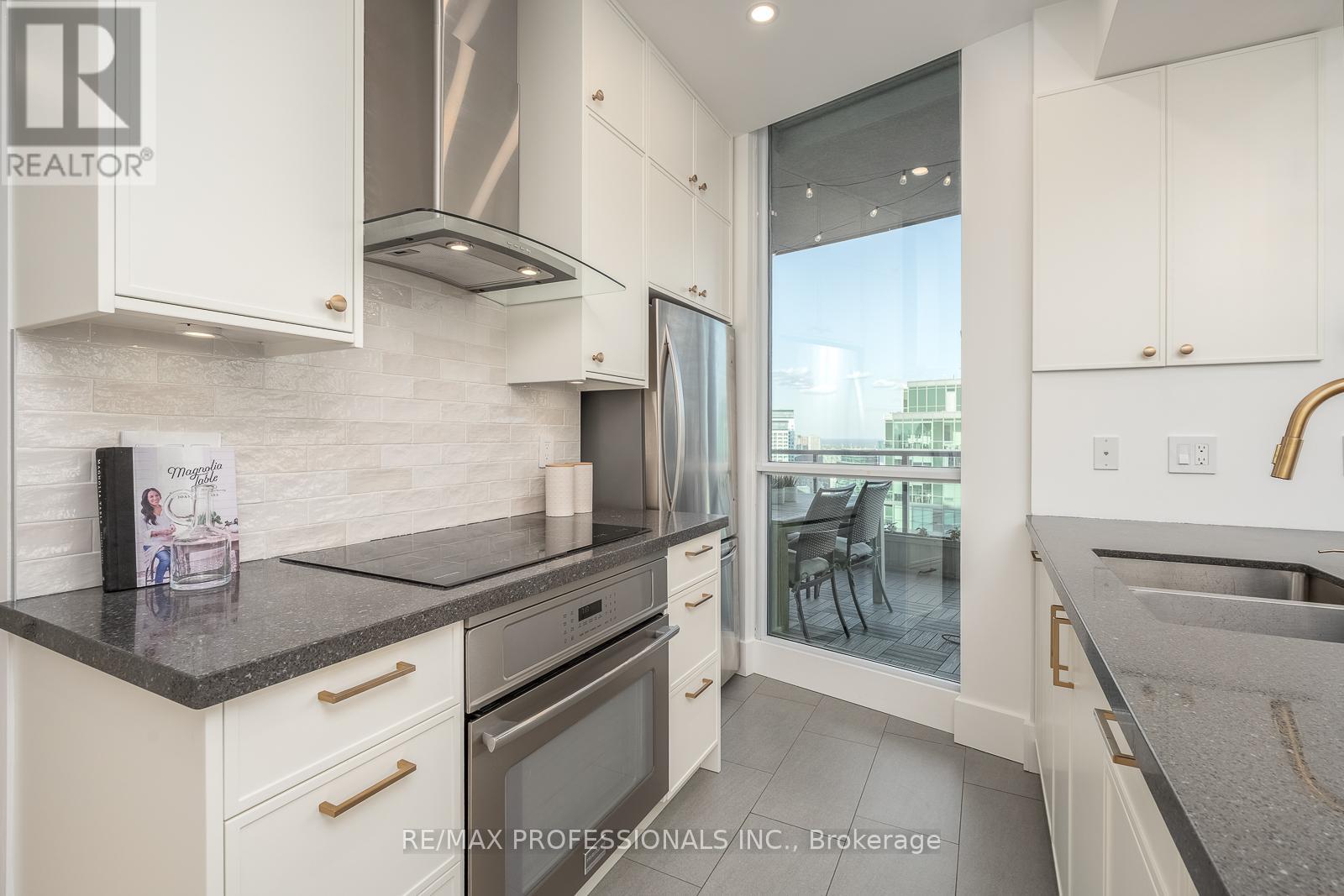 3804 - 219 Fort York Boulevard, Toronto, Ontario  M5V 1B1 - Photo 16 - C13223972