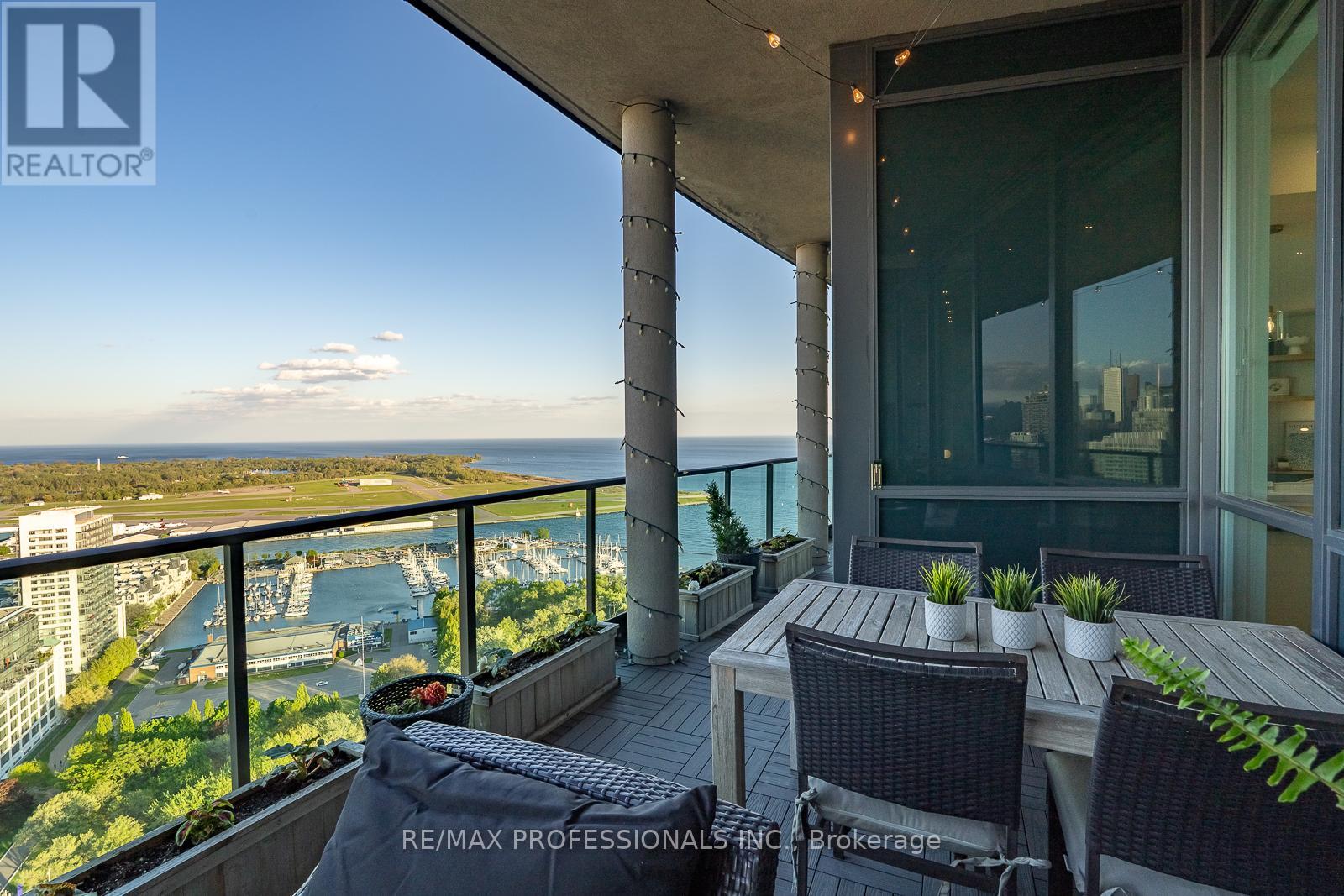 3804 - 219 Fort York Boulevard, Toronto, Ontario  M5V 1B1 - Photo 32 - C13223972