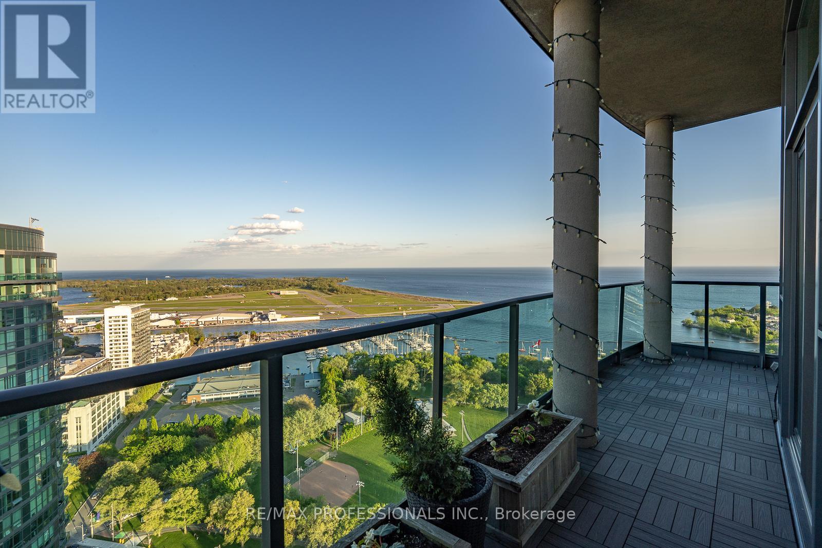 3804 - 219 Fort York Boulevard, Toronto, Ontario  M5V 1B1 - Photo 33 - C13223972