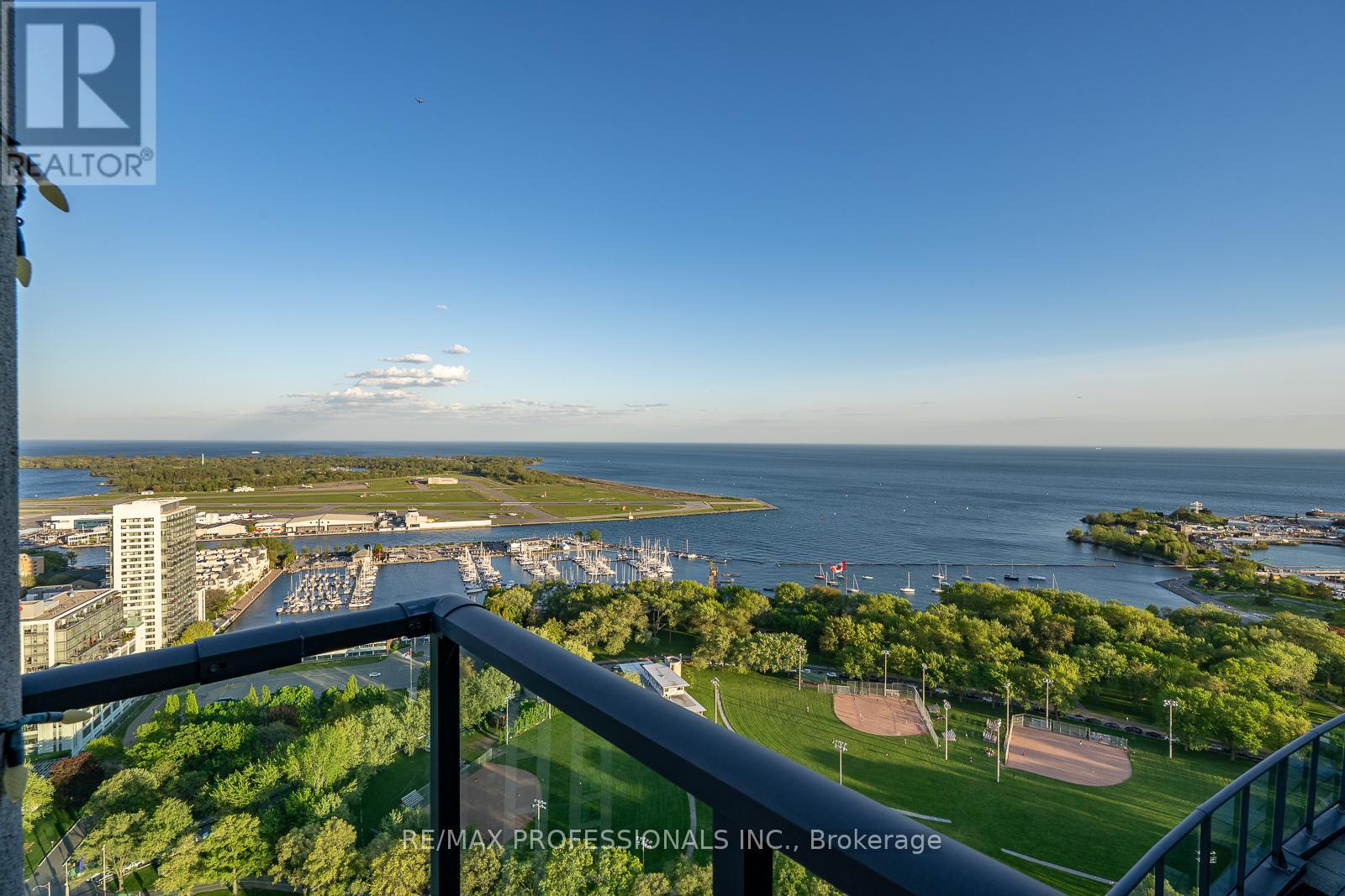 3804 - 219 Fort York Boulevard, Toronto, Ontario  M5V 1B1 - Photo 34 - C13223972