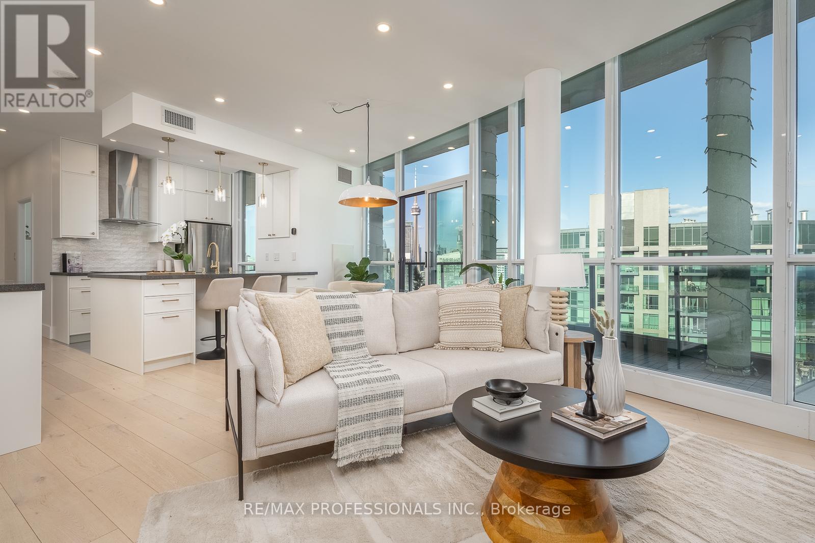 3804 - 219 Fort York Boulevard, Toronto, Ontario  M5V 1B1 - Photo 8 - C13223972