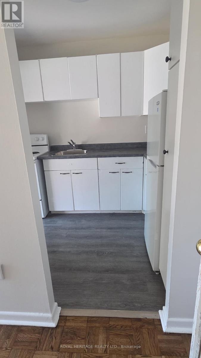 945 Simcoe Street N, Oshawa, Ontario  L1G 4W3 - Photo 2 - E13223888