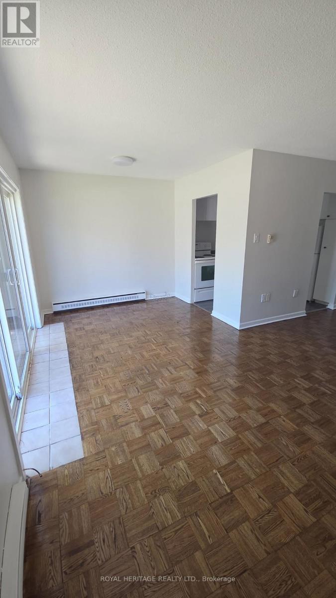 945 Simcoe Street N, Oshawa, Ontario  L1G 4W3 - Photo 4 - E13223888