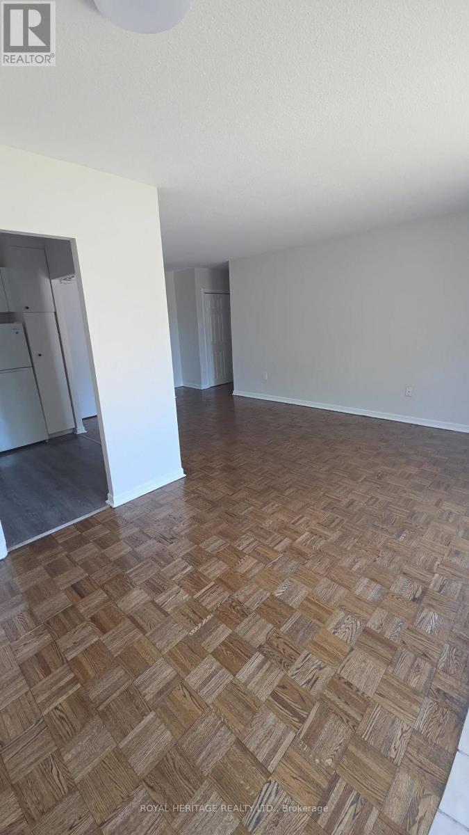 945 Simcoe Street N, Oshawa, Ontario  L1G 4W3 - Photo 5 - E13223888