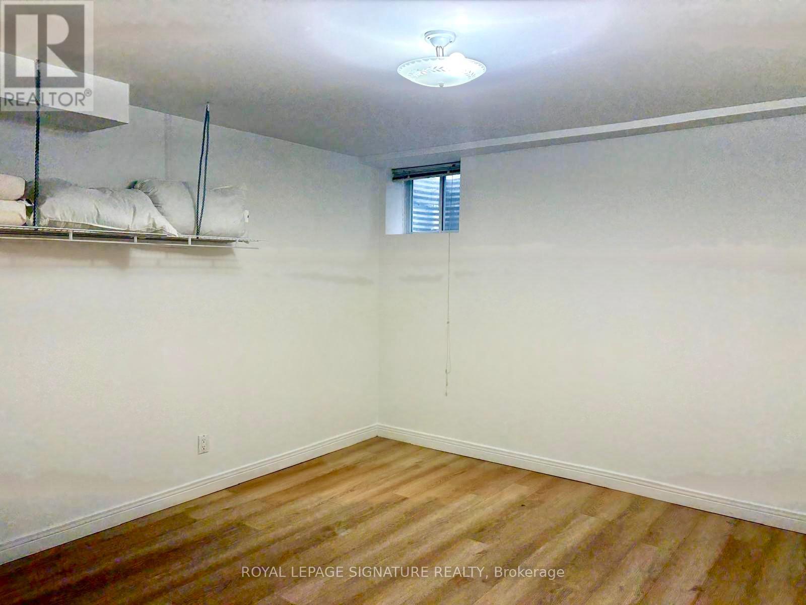 27 Dalbret Crescent, Toronto, Ontario M1T 2X2 - Photo 6 - E13223976
