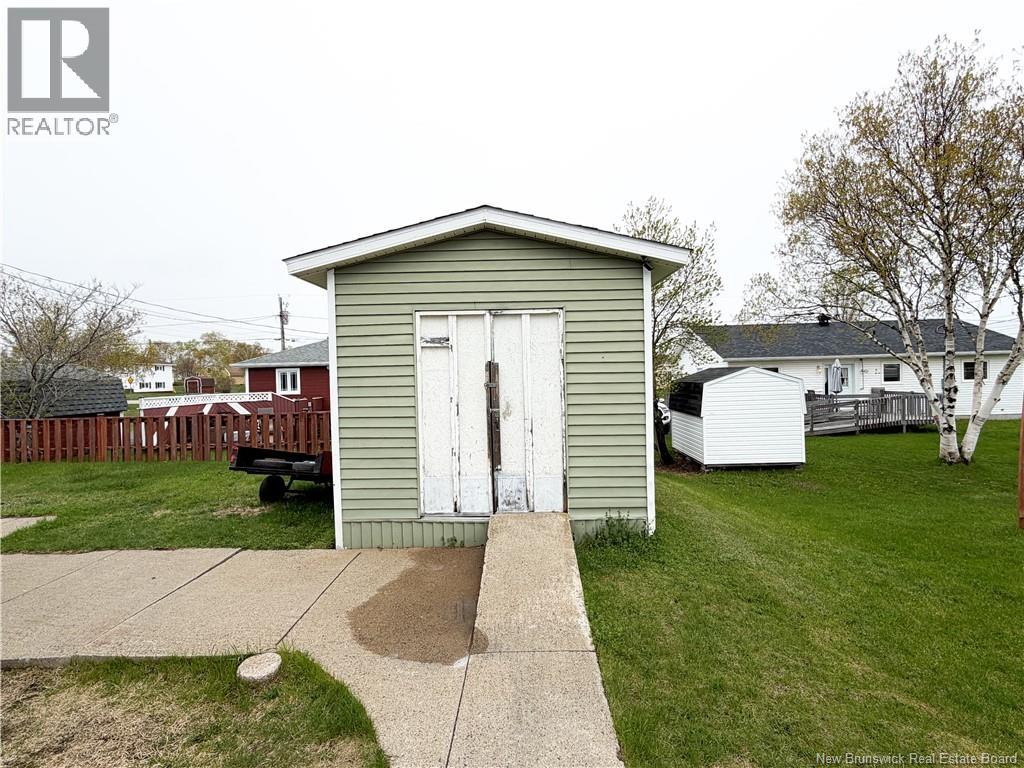 60 Normandie Street, Petit-Rocher, New Brunswick  E8J 1K3 - Photo 14 - NB140860