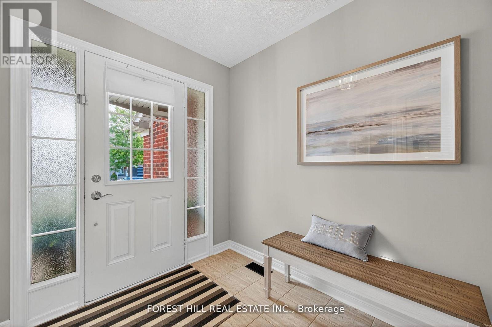 60 Sundragon Trail, Bradford West Gwillimbury (Bradford), Ontario  L3Z 0H5 - Photo 4 - N13223866