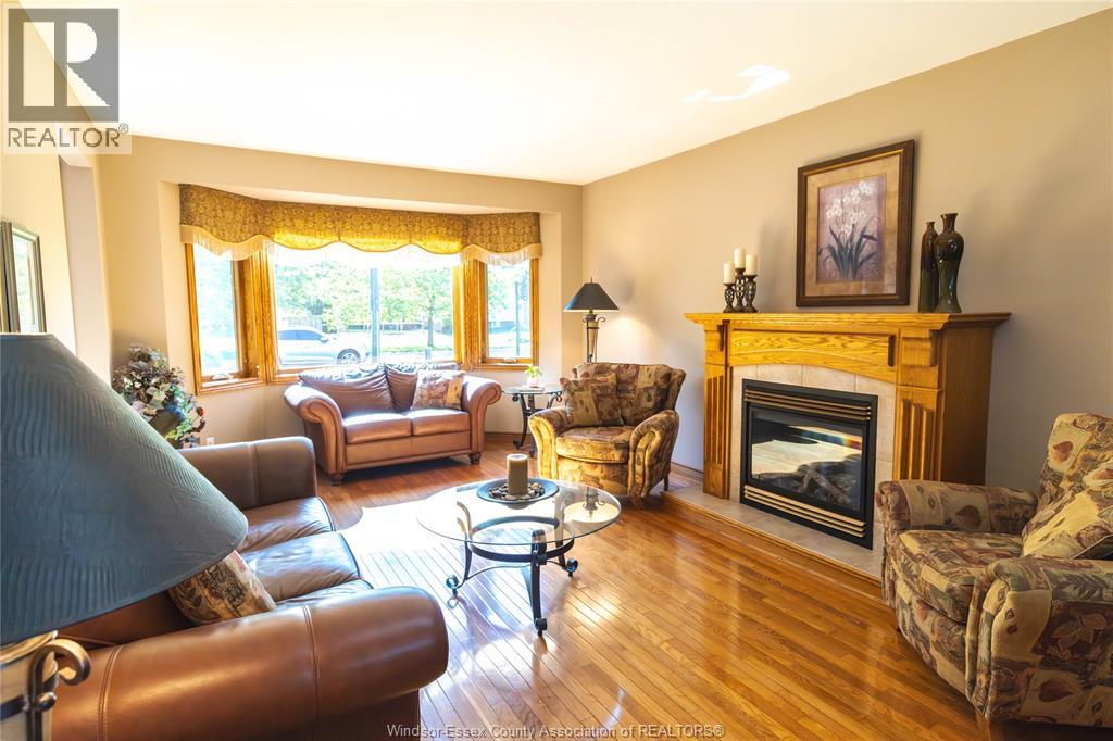 6335 Ainslie Avenue, Lakeshore, Ontario  N0P 1J0 - Photo 14 - 26012725