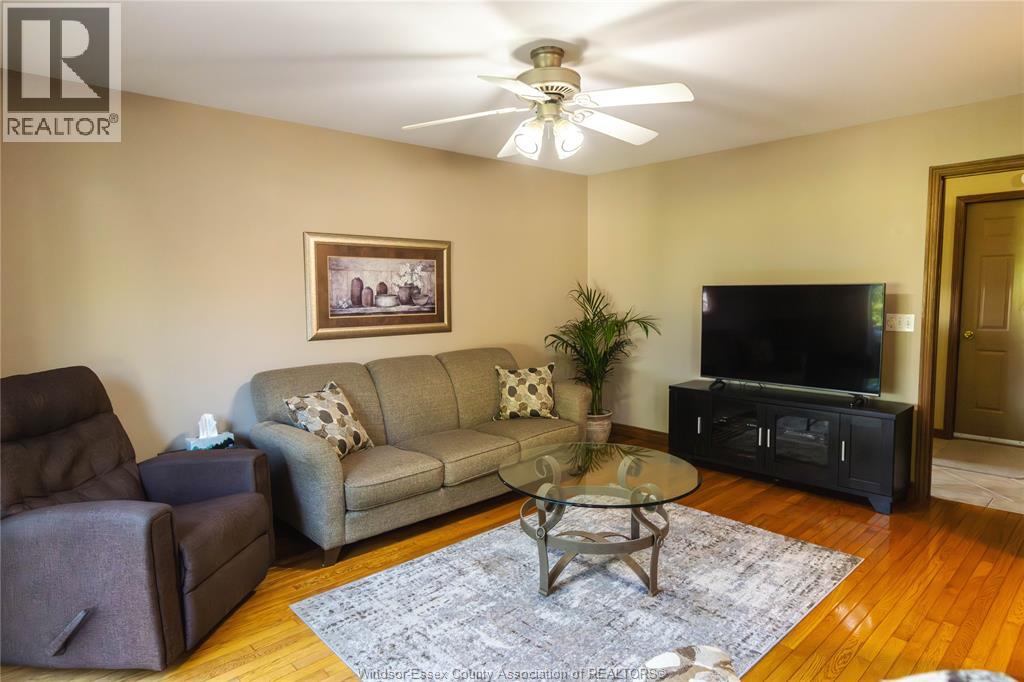 6335 Ainslie Avenue, Lakeshore, Ontario  N0P 1J0 - Photo 4 - 26012725
