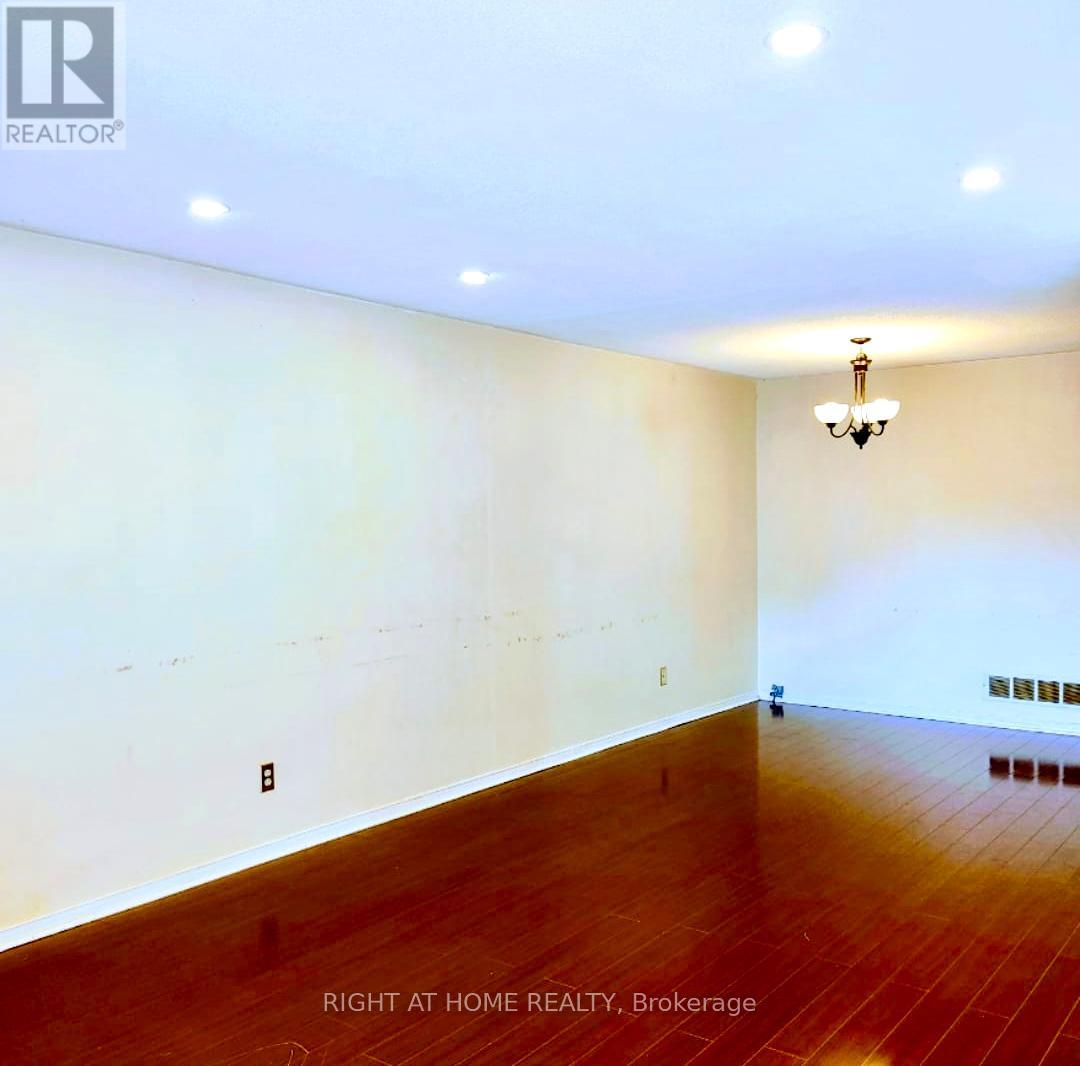 A - 7 Porritt Street, Barrie (Ardagh), Ontario  L4N 6Y5 - Photo 10 - S13223740