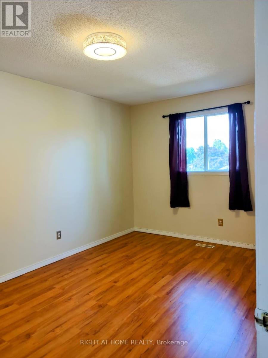 A - 7 Porritt Street, Barrie (Ardagh), Ontario  L4N 6Y5 - Photo 13 - S13223740