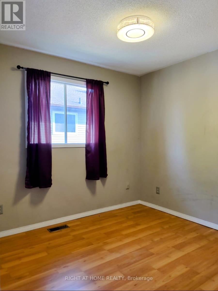 A - 7 Porritt Street, Barrie (Ardagh), Ontario  L4N 6Y5 - Photo 15 - S13223740