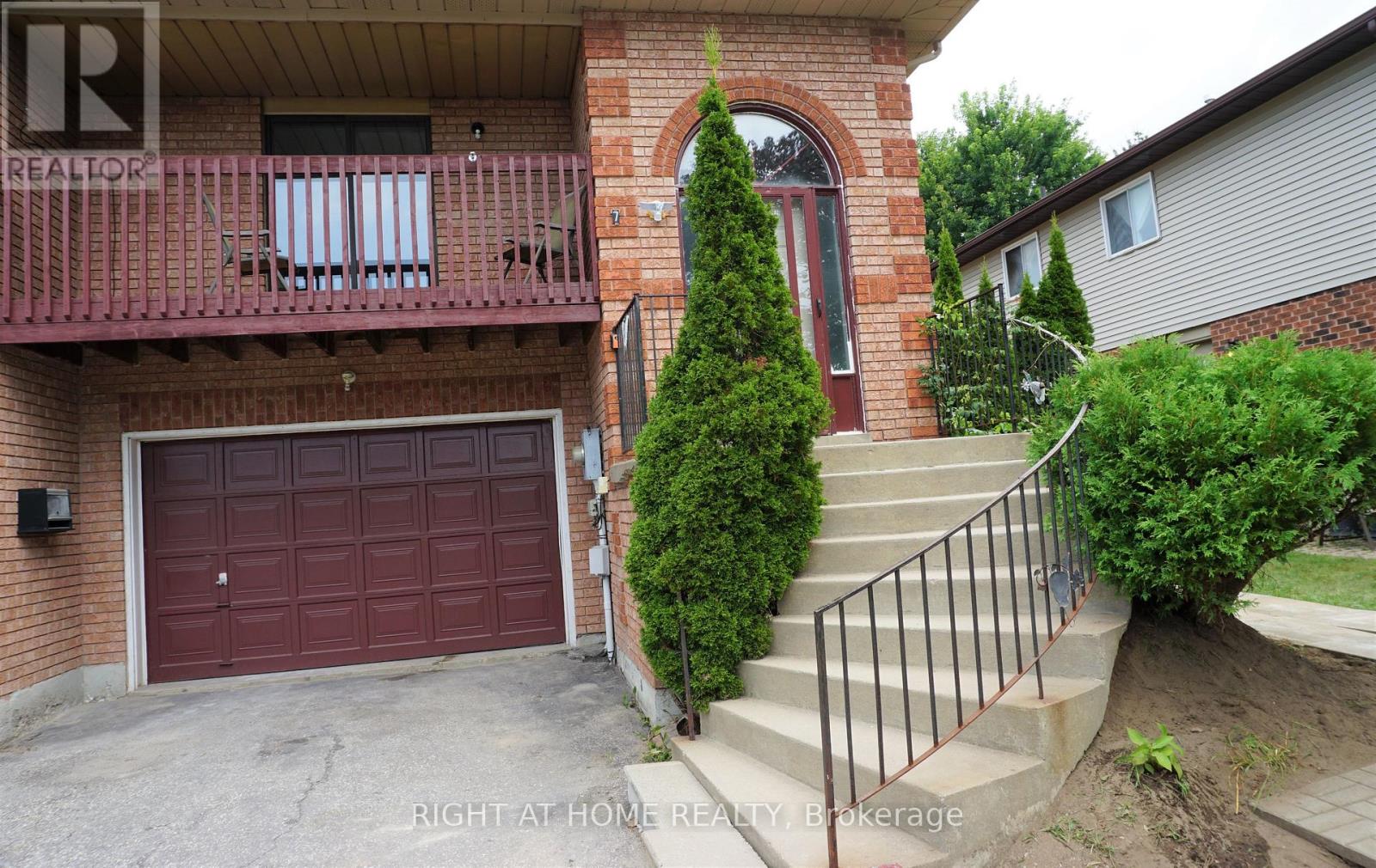 A - 7 Porritt Street, Barrie (Ardagh), Ontario  L4N 6Y5 - Photo 2 - S13223740