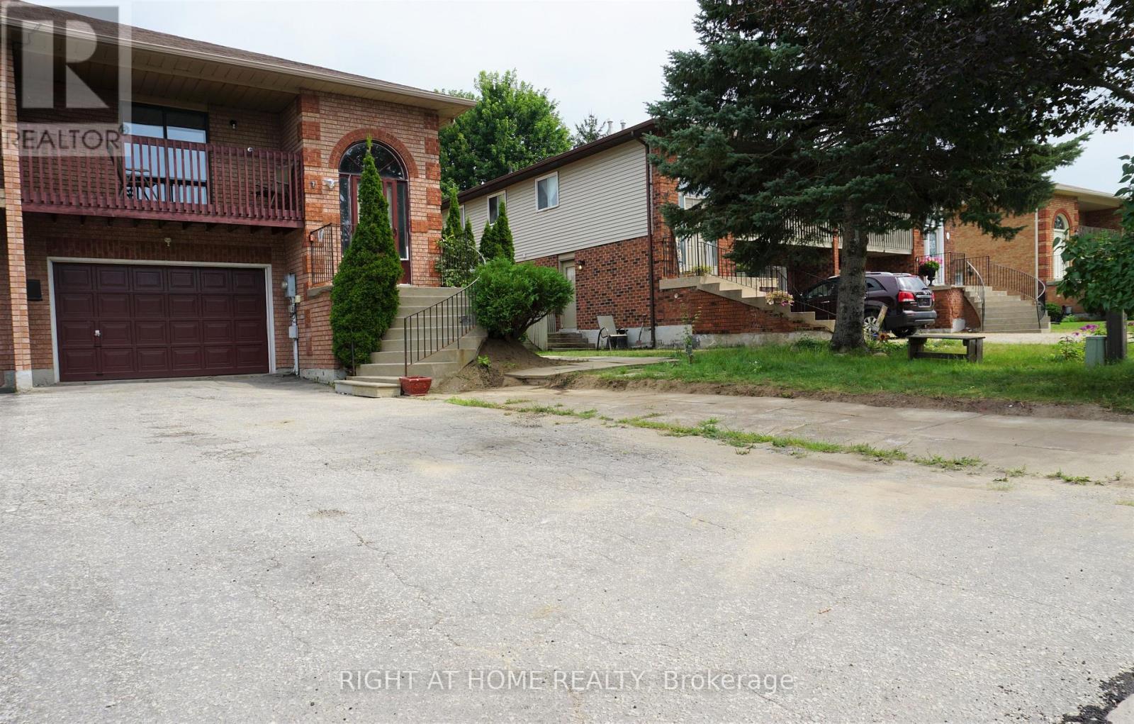 A - 7 Porritt Street, Barrie (Ardagh), Ontario  L4N 6Y5 - Photo 26 - S13223740