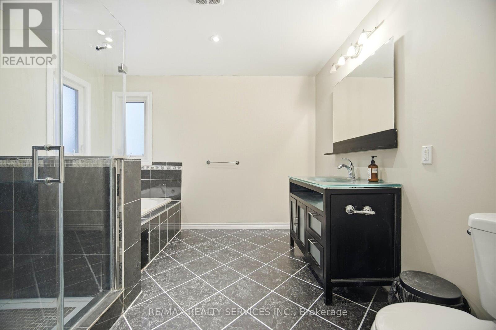 514 Grove Street E, Barrie (Grove East), Ontario  L4M 5Z2 - Photo 25 - S13223812