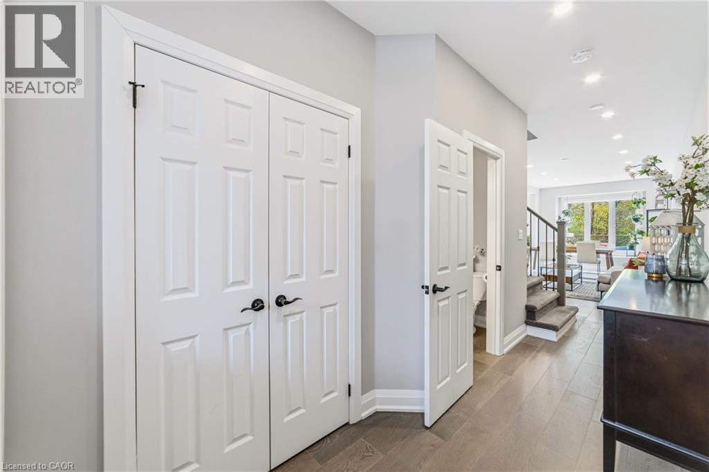 300 Ravineview Way Unit# 16, Oakville, Ontario  L6H 7J1 - Photo 5 - 40825435
