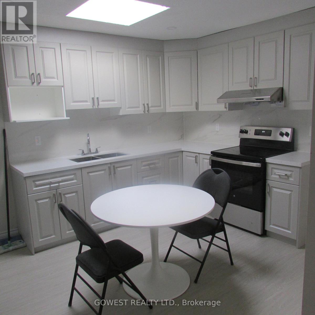 3rd Floor - 24a Roncesvalles Avenue, Toronto, Ontario  M6R 2K3 - Photo 7 - W13223722