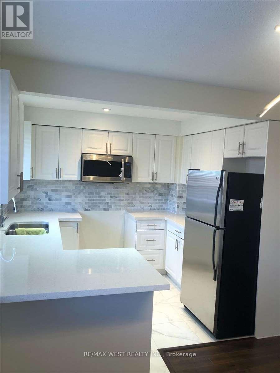 8 - 2295 Marine Drive, Oakville, Ontario  L6L 1C2 - Photo 6 - W13223784