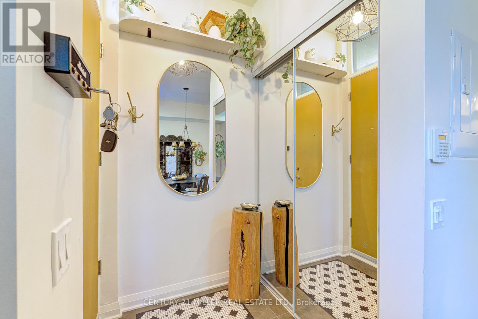 Th10 - 15 Valhalla Inn Road, Toronto, Ontario  M9B 0B3 - Photo 17 - W13223844